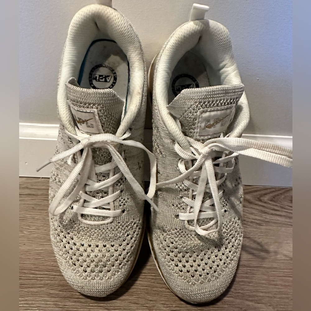 APL TechLoom Pro Running Shoe - Picture 3 of 9